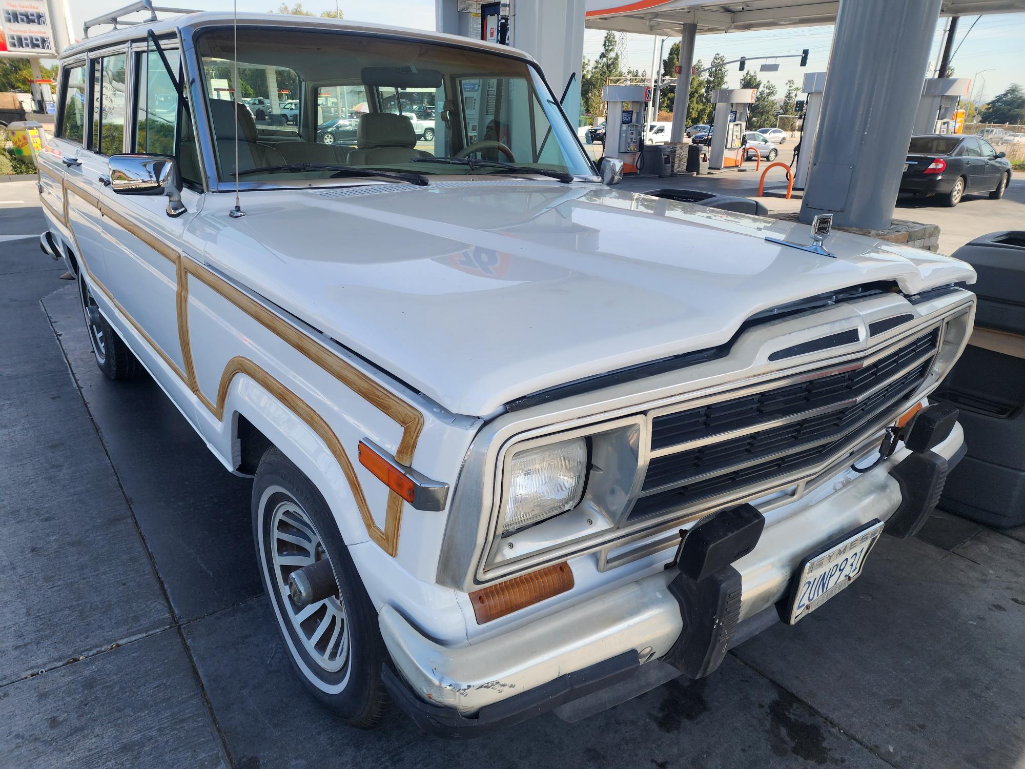 1990 Jeep Grand Wagoneer